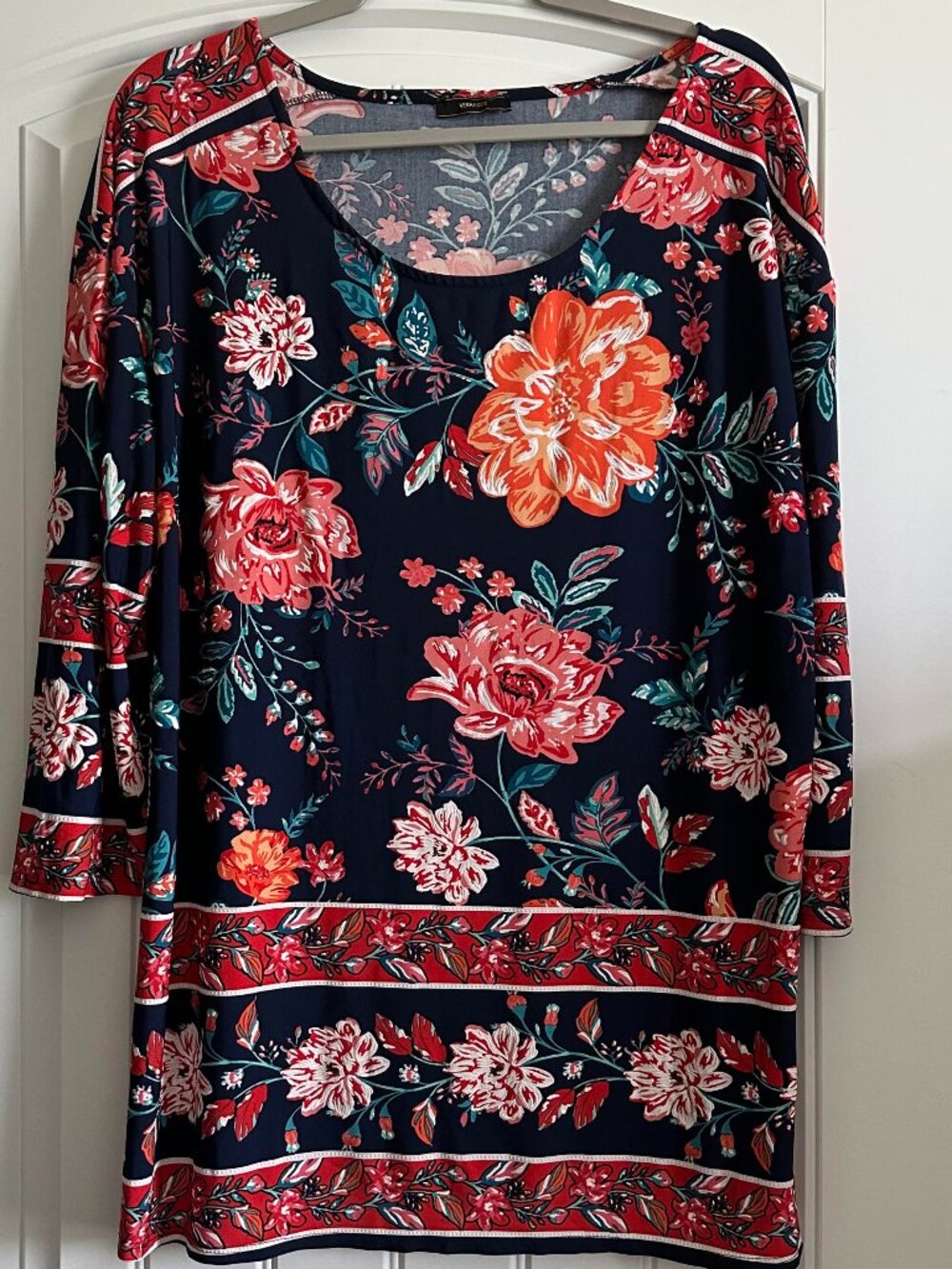 Verarose Colorful Floral Top XL
